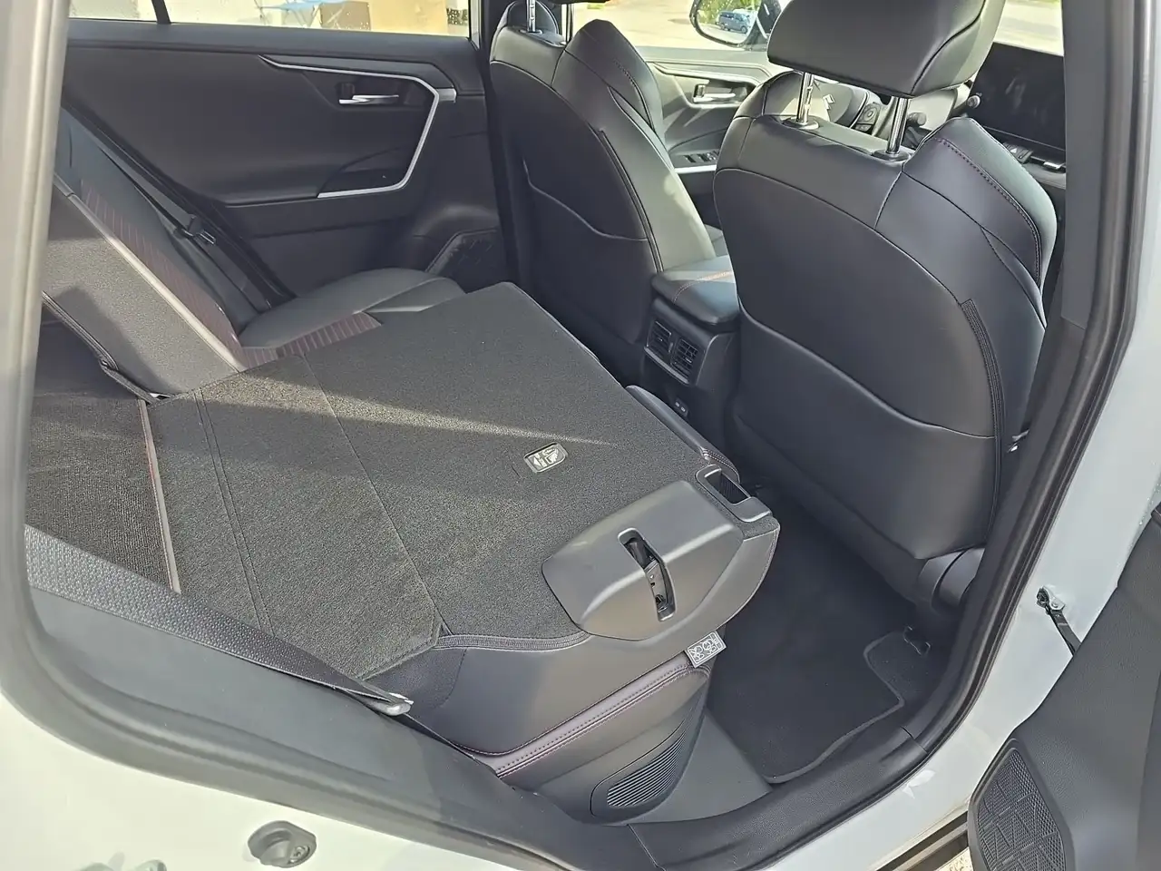 Suzuki Across Across 2,5 PHEV E-Four Flash CVT Flash 14