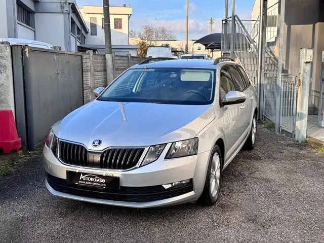Skoda Octavia 1.6 tdi Style 115cv dsg