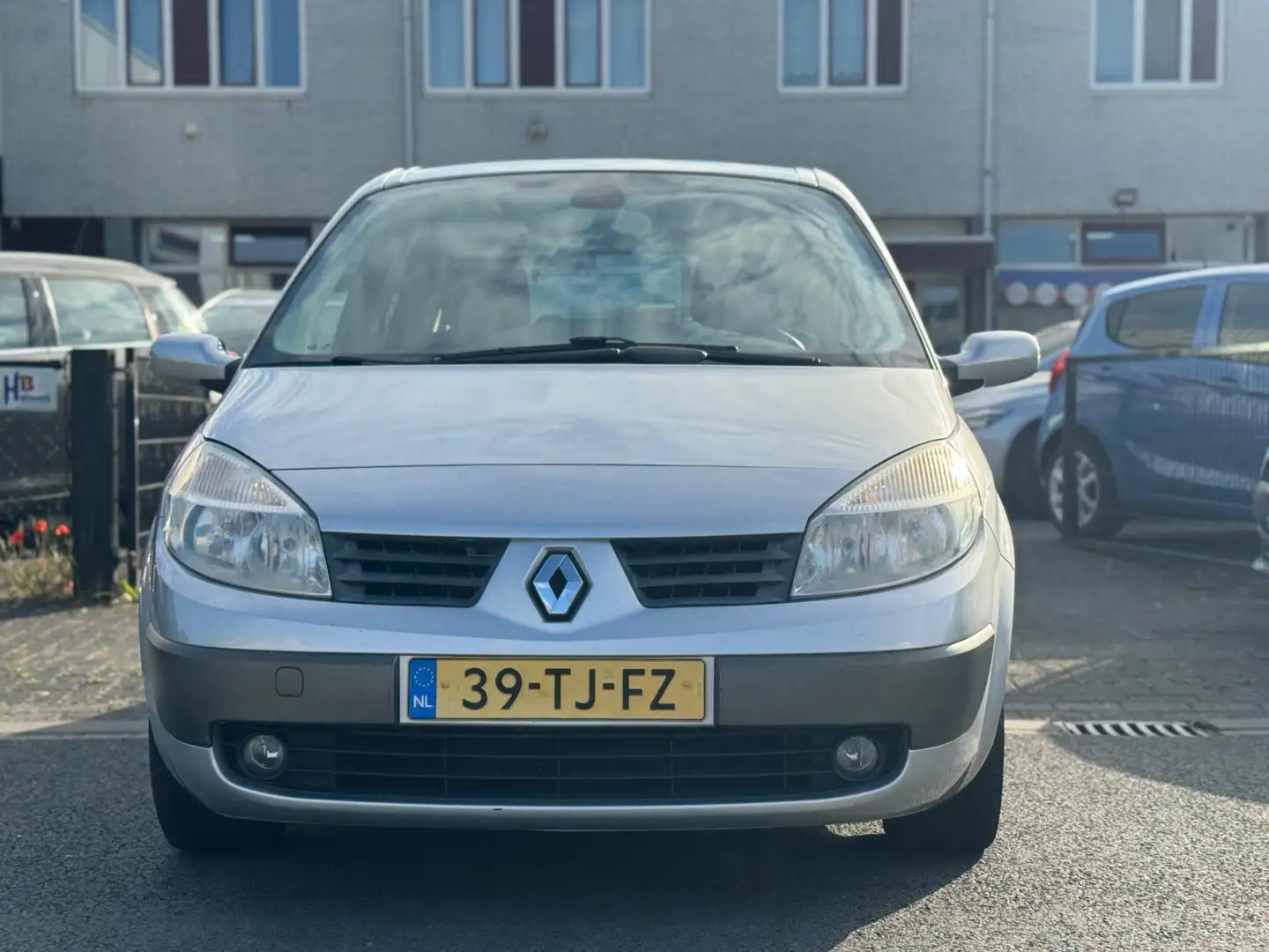 Renault Scenic 1.6-16V Tech Line Grijs - 2
