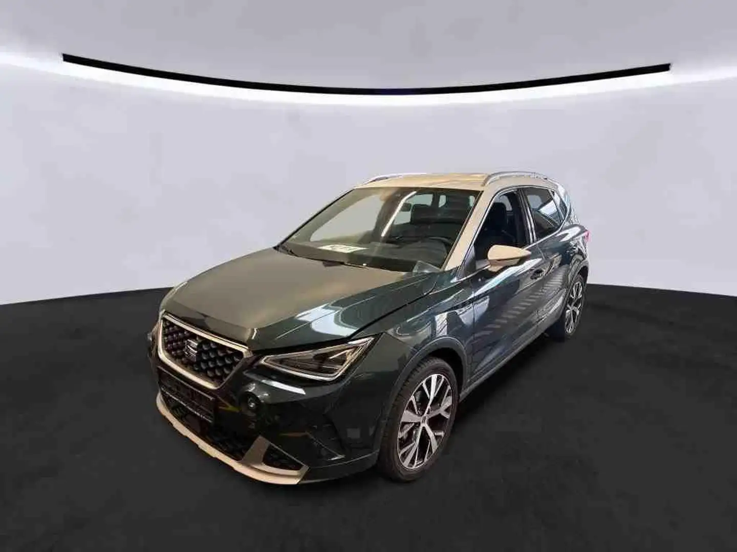 SEAT Arona 1.0 TSI DSG XPERIENCE NAVI+ACC+SHZ+18Z.ALU Grün - 2