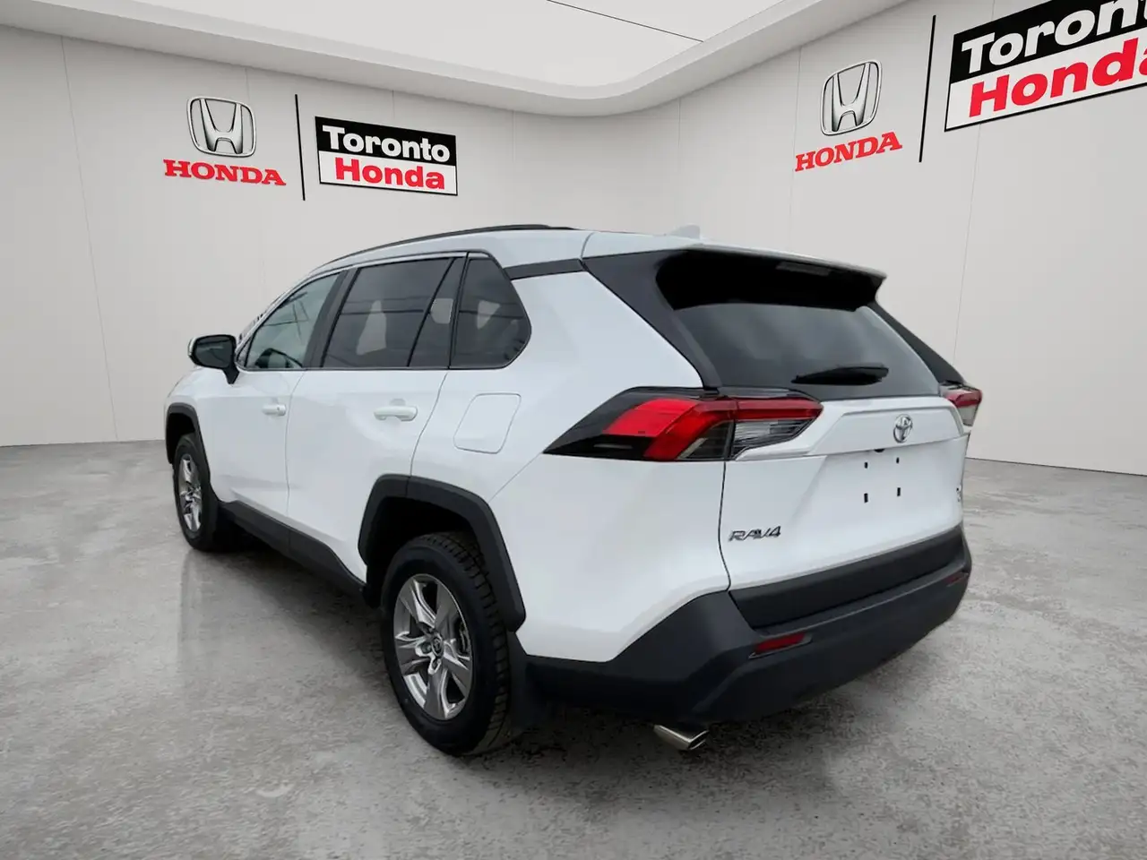 Toyota RAV 4 снимка Toyota RAV 4