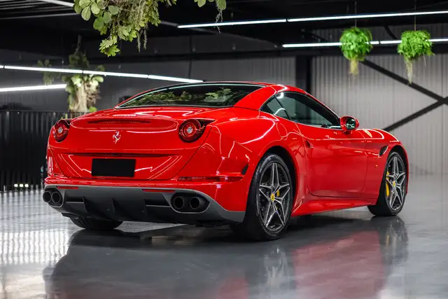 Ferrari California 3.9 T HELE Btw auto, (€ 119.834,71 Ex B.T.W)  Ross