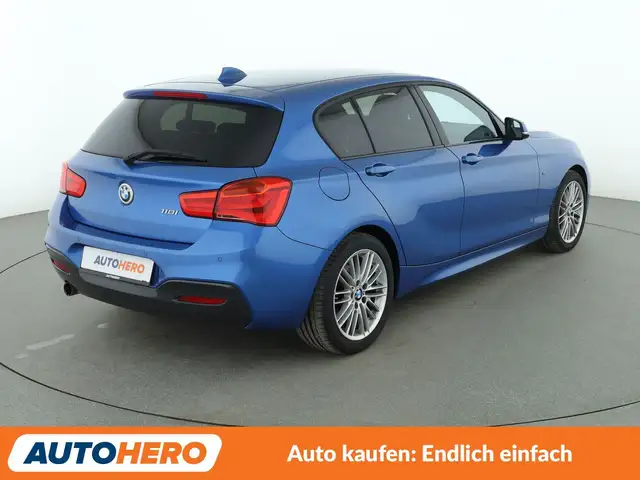 BMW 1 Series view 6