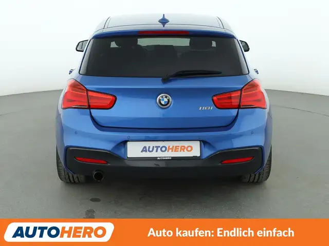 BMW 1 Series view 5