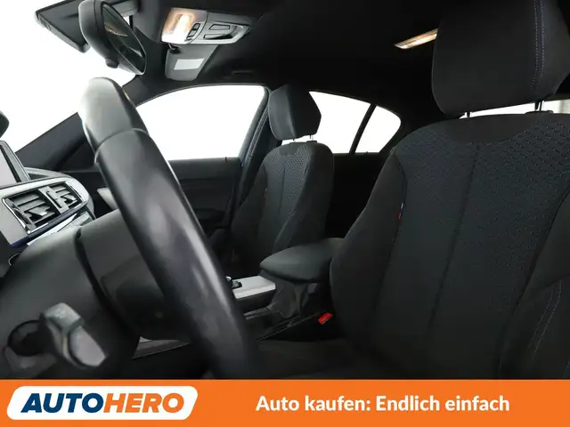 BMW 1 Series view 10