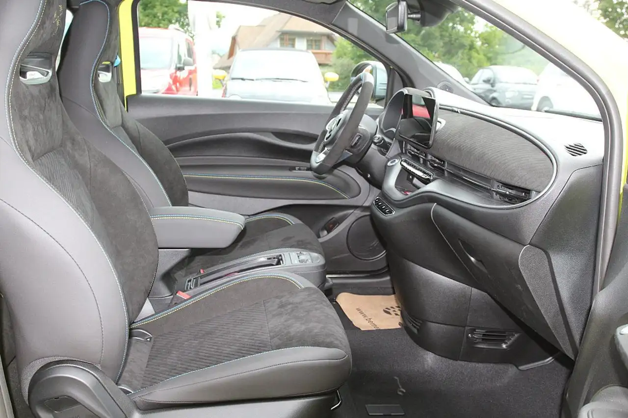 Abarth 500e 2023