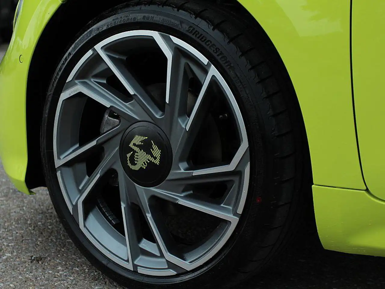 Abarth 500e 2023