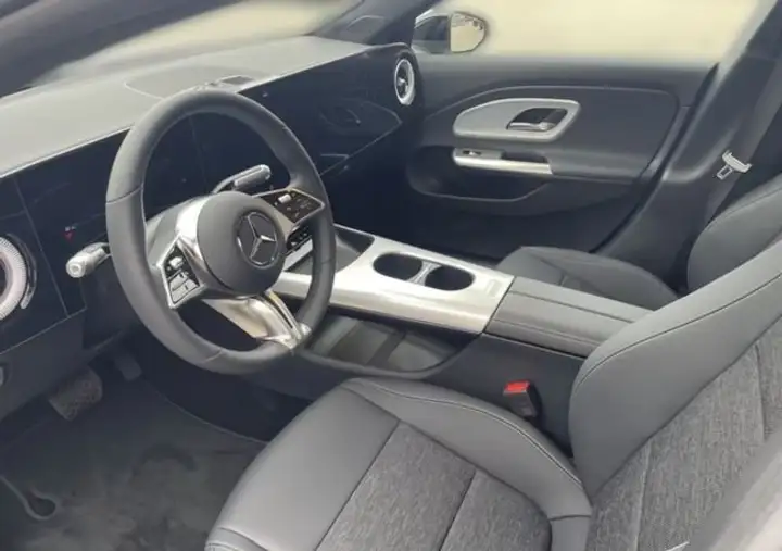 Mercedes-Benz Clase C 2026, foto 7