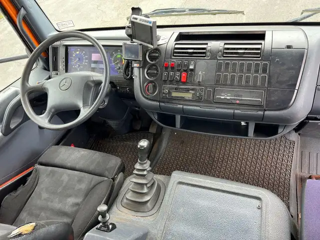 Mercedes-Benz Unknown Model view 9