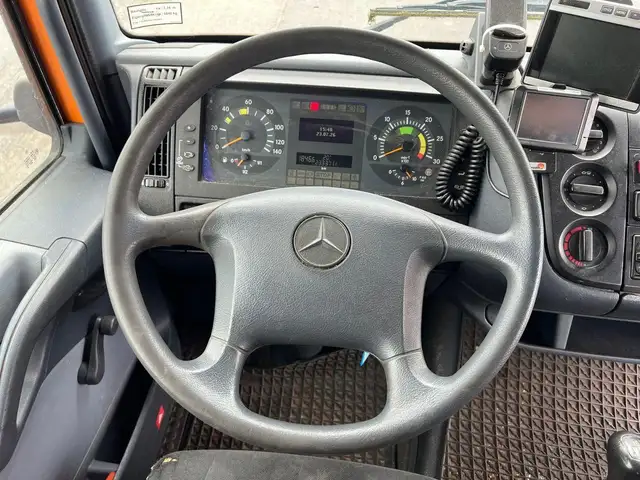 Mercedes-Benz Unknown Model view 11