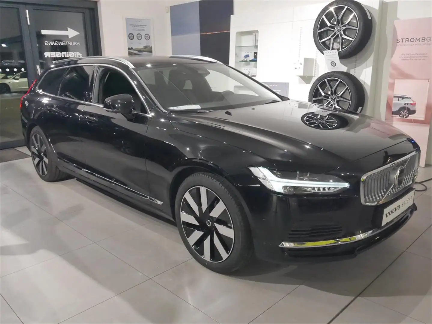 Volvo V90 T8 AWD Geartr. Plus Bright Schwarz - 1