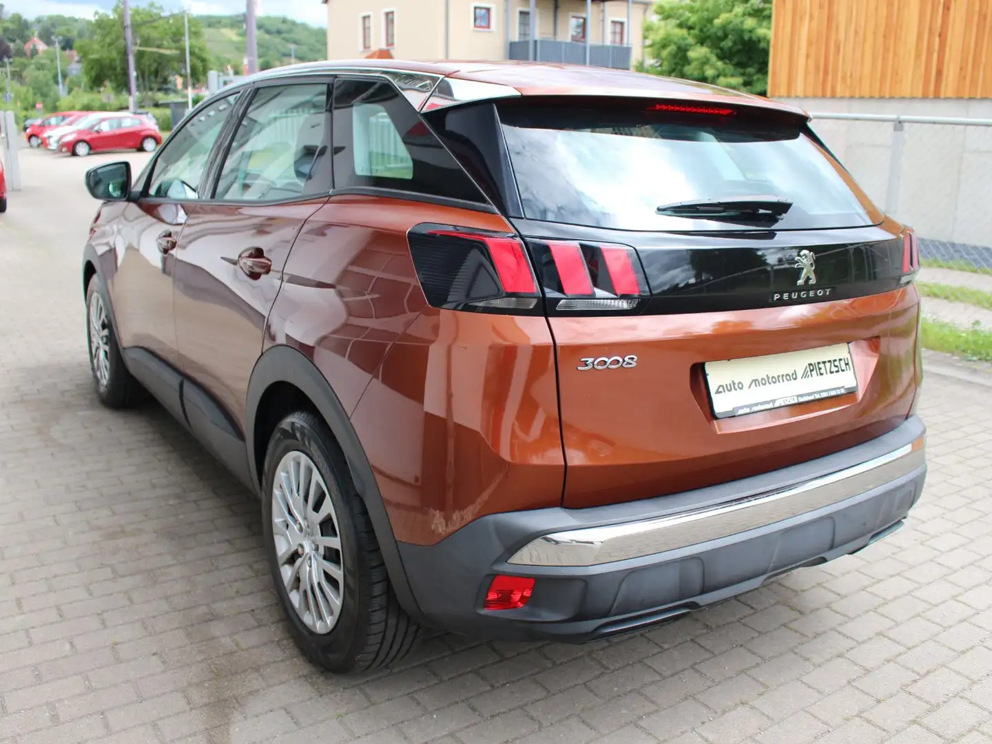 Peugeot 3008 Access 1.2 PureTech 130 S/S NSW Tempom. WR Orange - 2