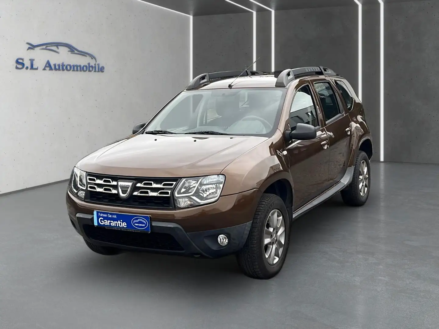 Dacia Duster I Laureate 4x2 Wagen Nr 055 Braun - 1
