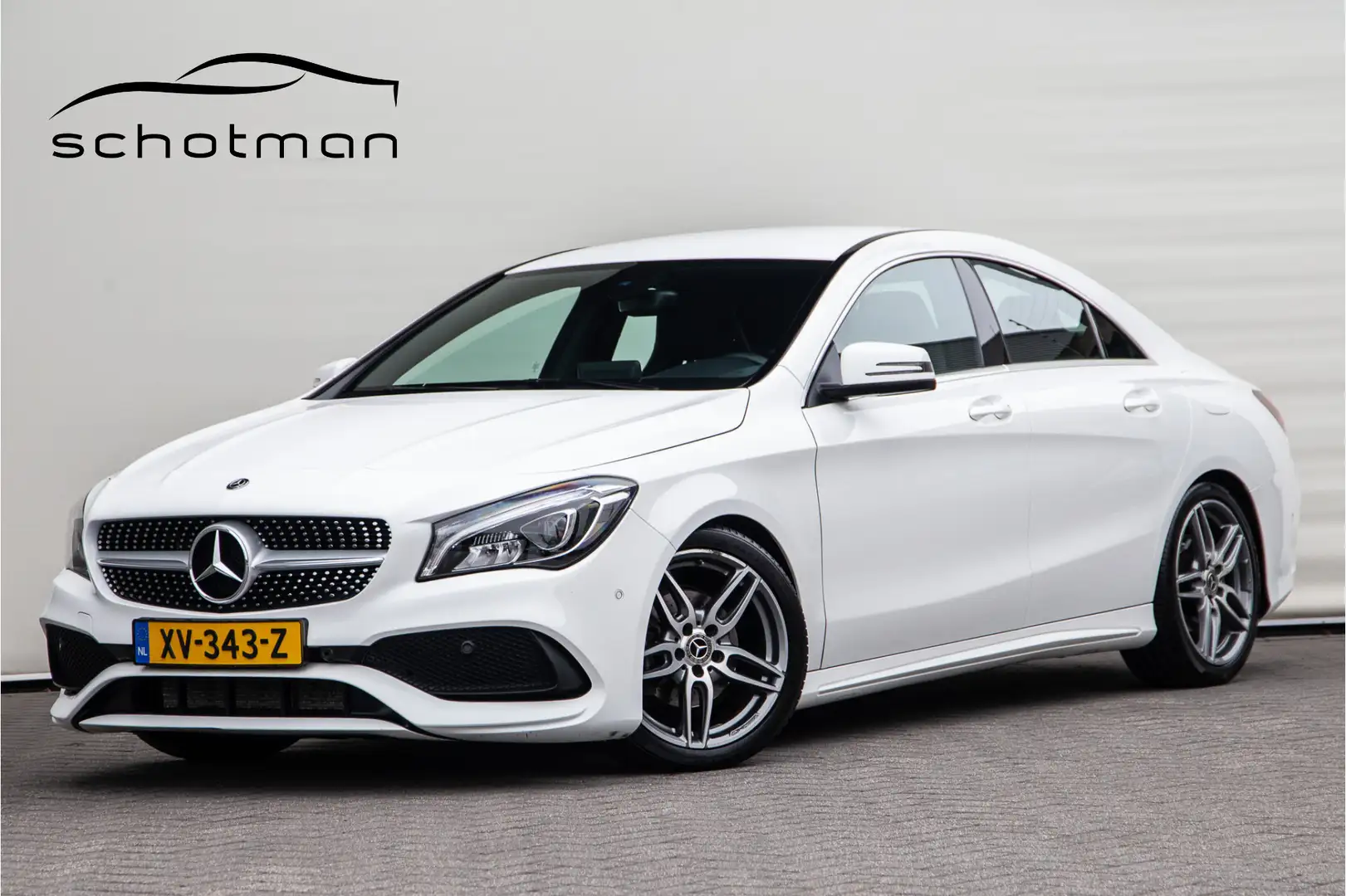 Mercedes-Benz CLA 180 AMG Line, Aut7, Navi, Camera, 2019 Wit - 1