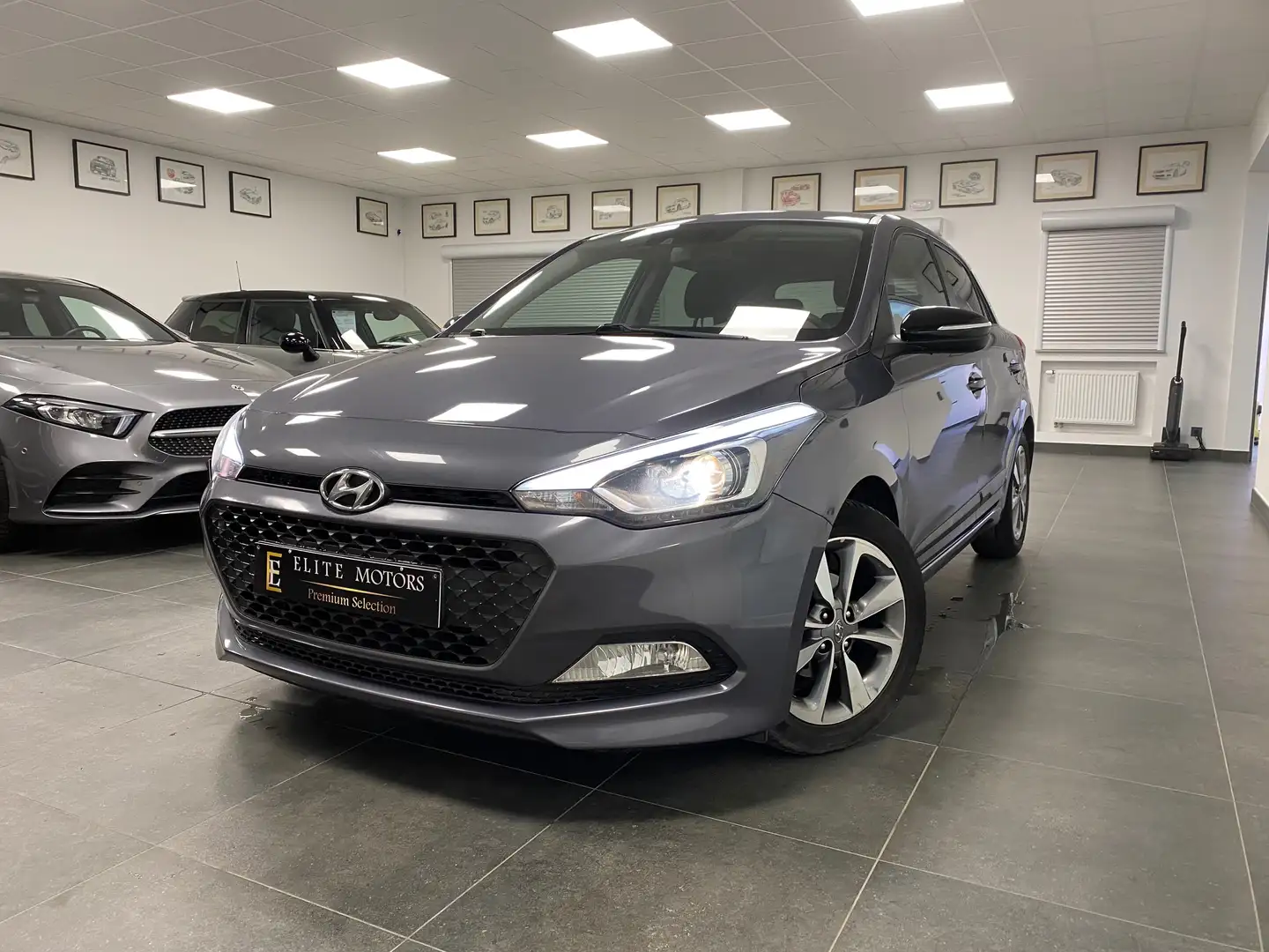 Hyundai i20 1.4i Blackline/ 1ErMAIN/ FULL/ AUTO/ CARNET Bleu - 1