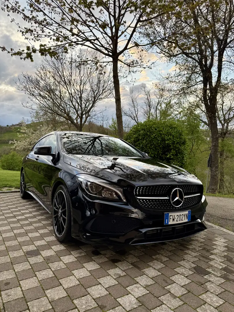 Mercedes-Benz CLA 220 Shooting Brake Premium 4matic auto - 2