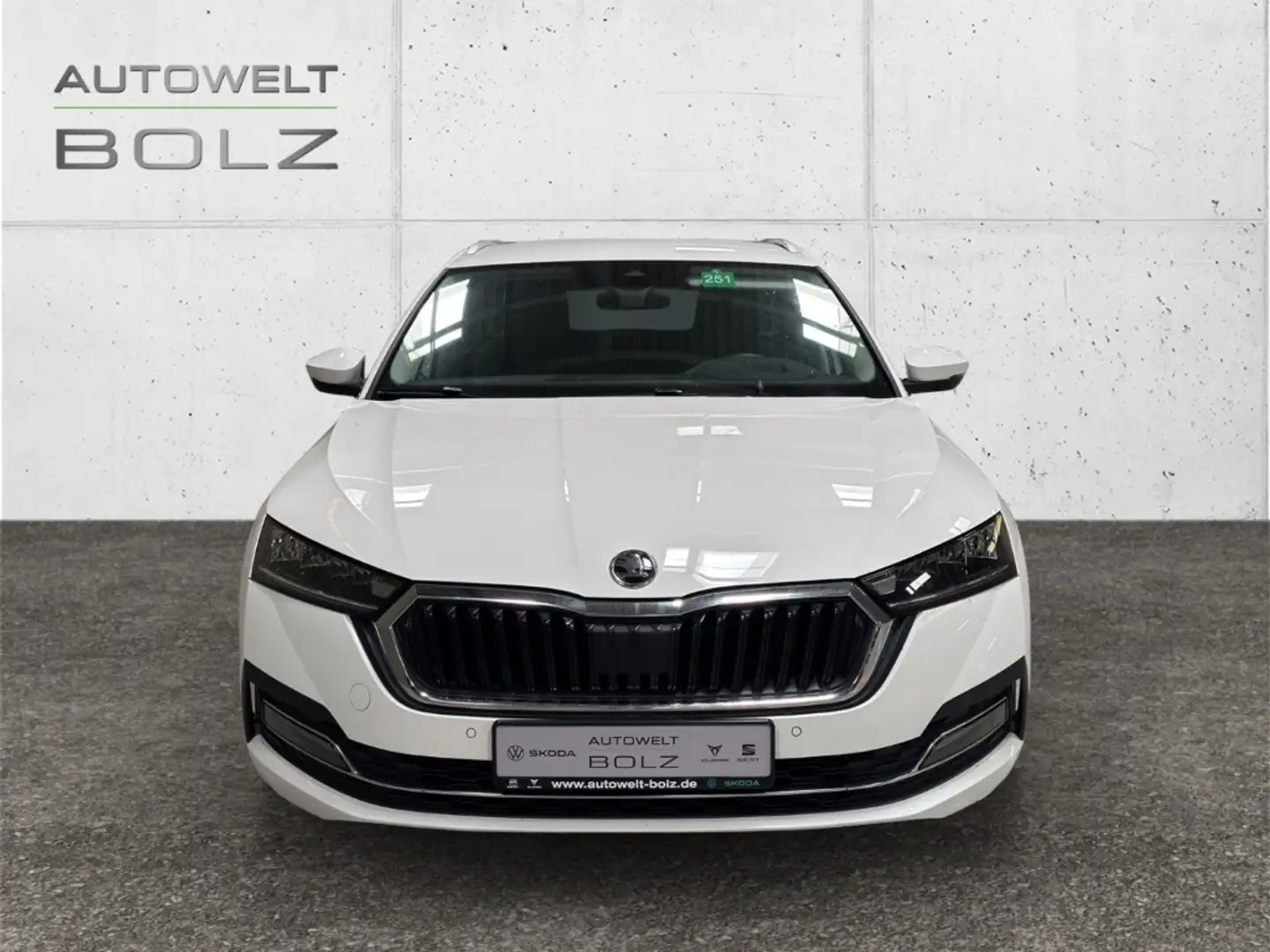 Skoda Octavia Combi Style 2.0 TDI HUD Navi DigiCock Kamera Memor Weiß - 2