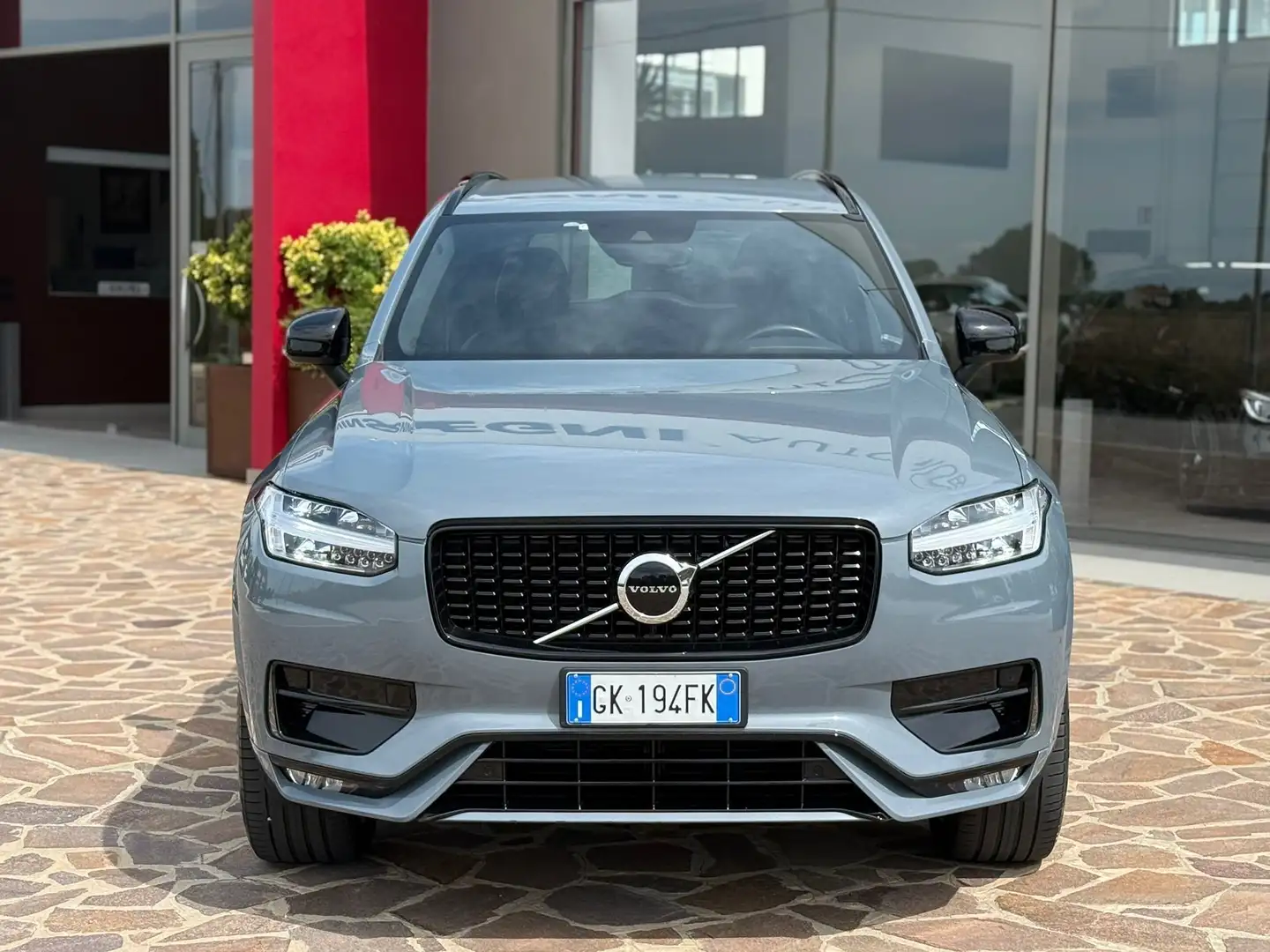 Volvo XC90 2.0 b5 R-Design awd geartronic Grigio - 2