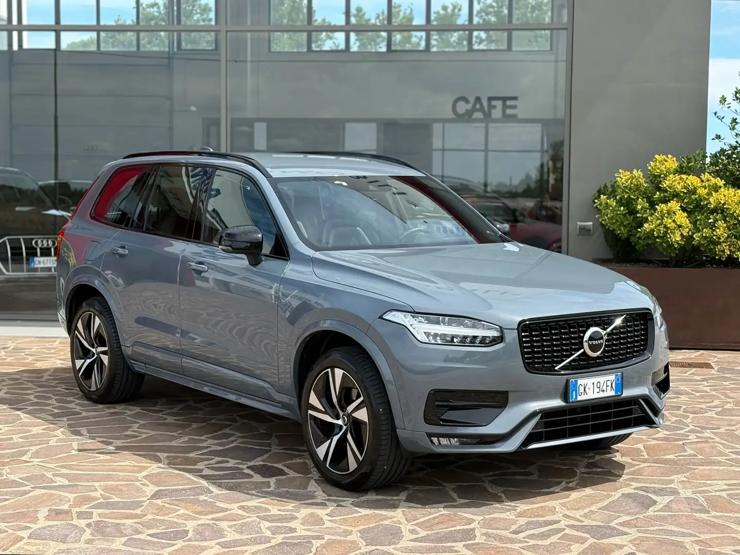 Volvo XC90 2.0 b5 R-Design awd geartronic Grigio - 1