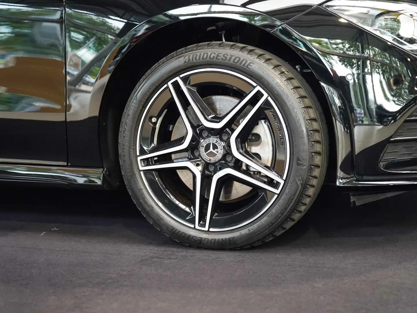 Mercedes-Benz CLA 250 CLA 250 e SB AMG Line Night Pano Kamera AHK DAB Schwarz - 2