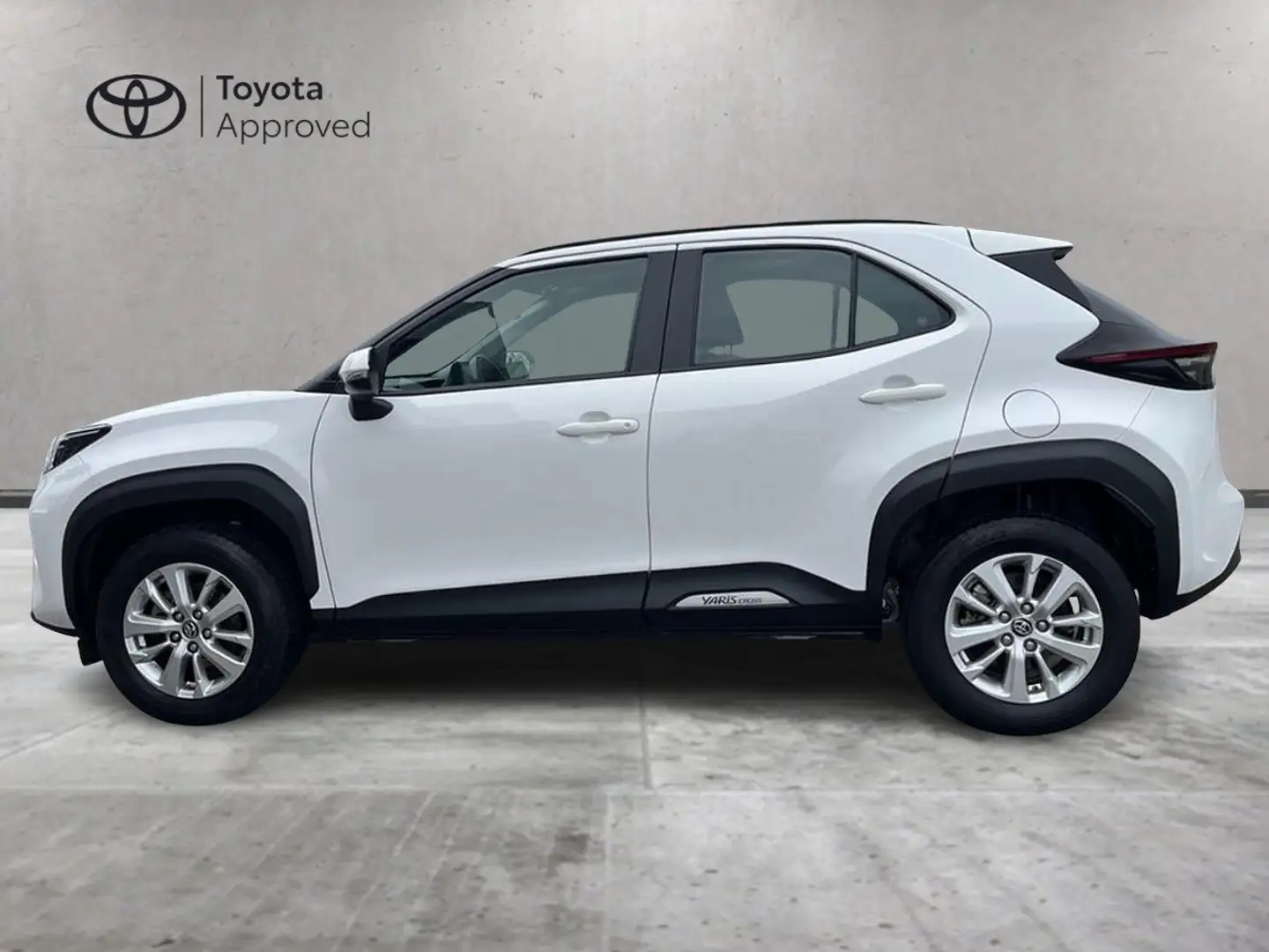 Toyota Yaris Cross Yaris Cross 1.5h Active fwd 115cv e-cvt IVA ESPOS Weiß - 2