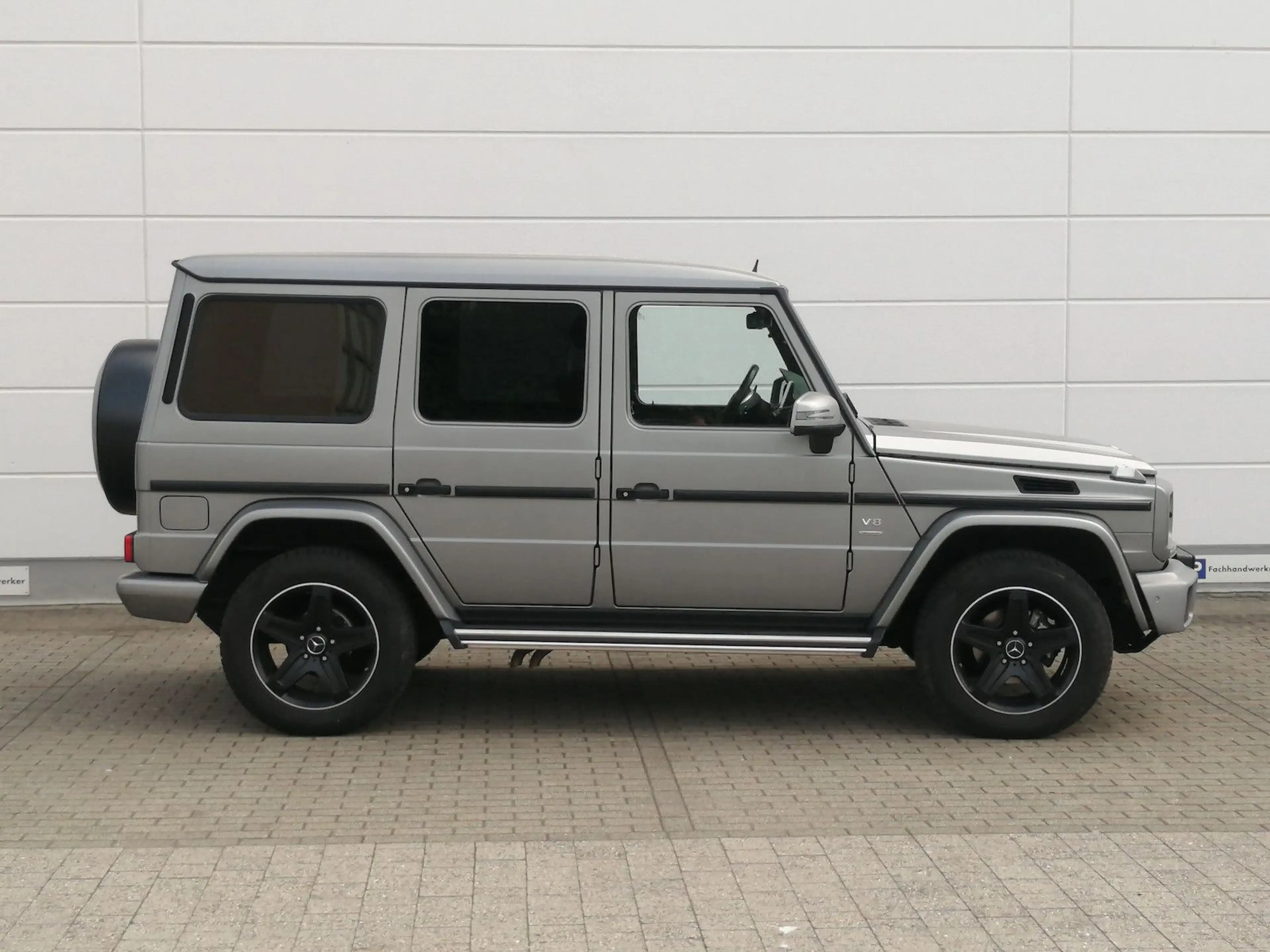 Mercedes-Benz G 500 Limited Edition AHK — photo 3