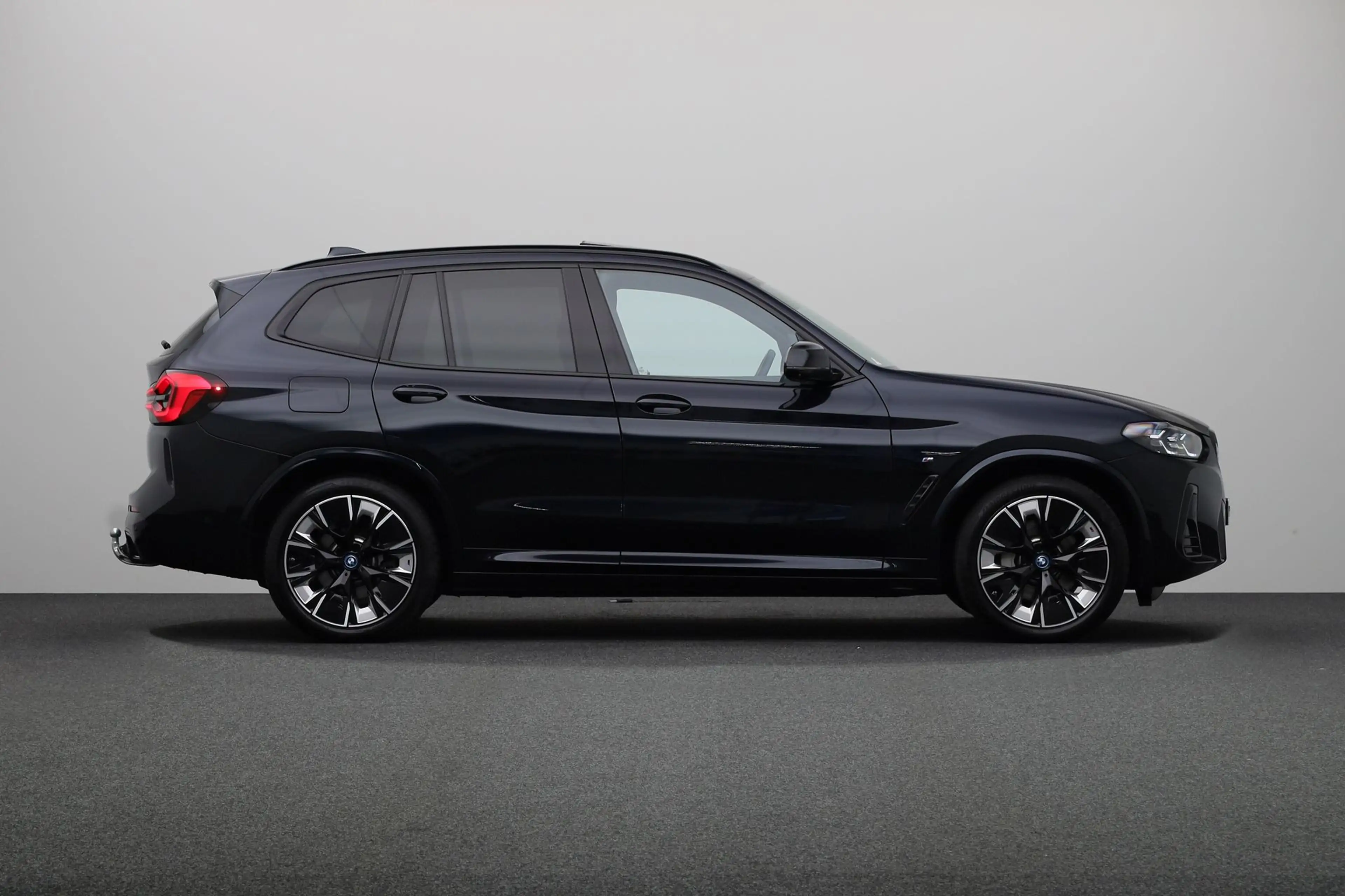 BMW iX3 High Executive Edition 80 kWh | M-sport Shadow Lin — photo 14