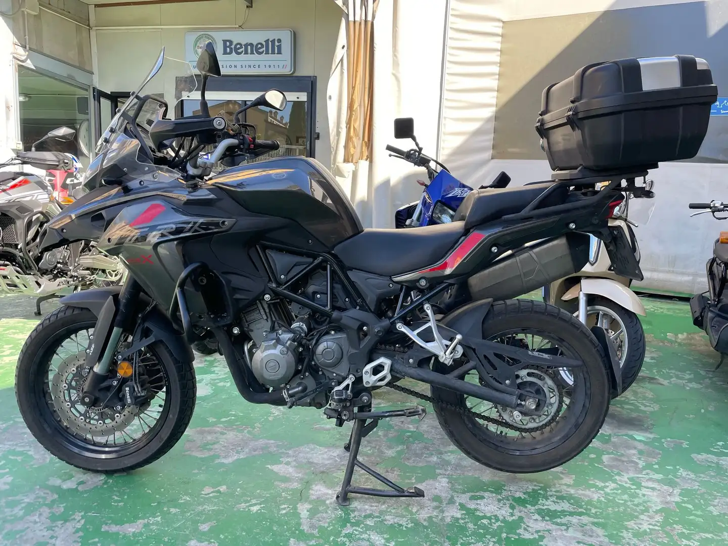Benelli TRK 502 x Gris - 1