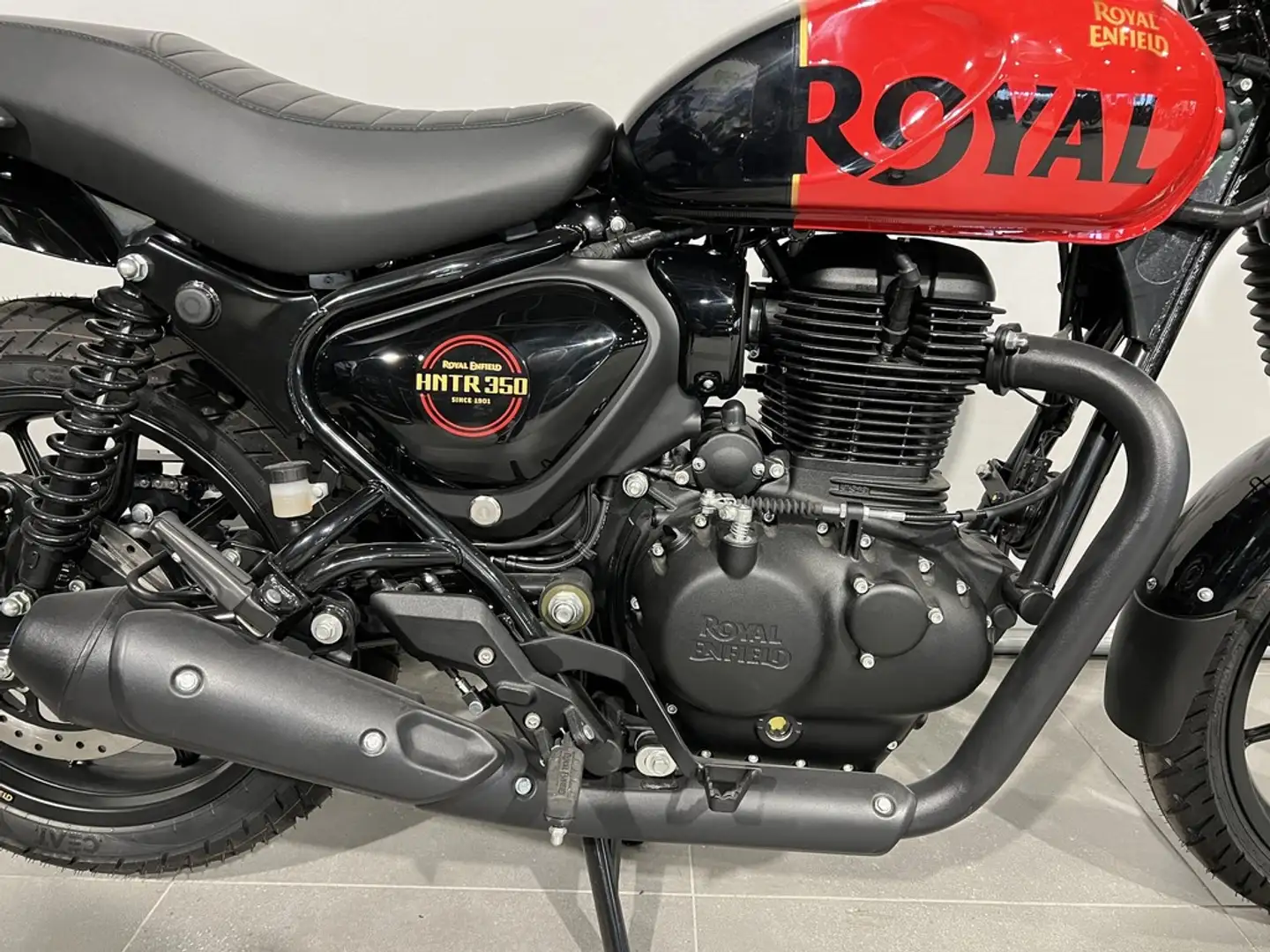 Royal Enfield HNTR 350 Rot - 2