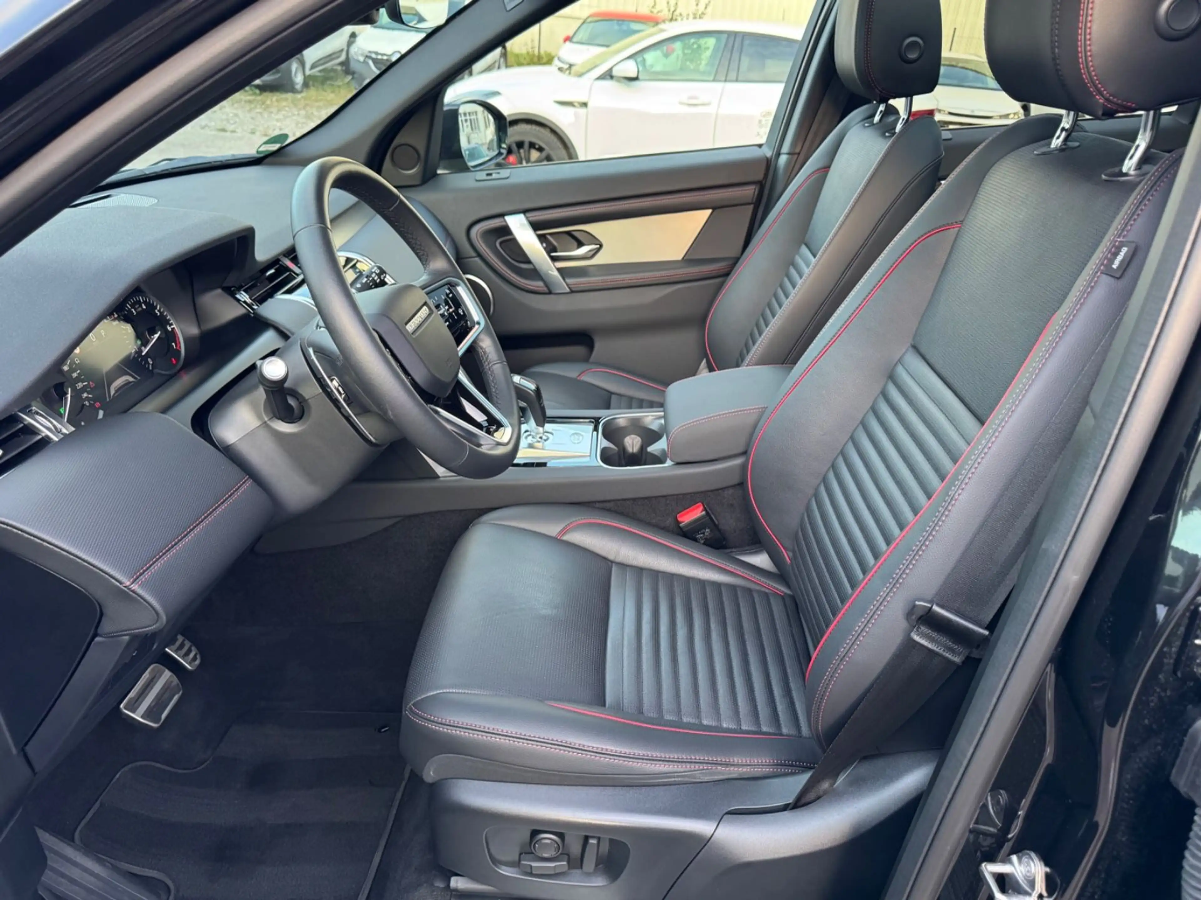 Land Rover Discovery Sport Sport P200 R-Dynamic SE Leder Navi — photo 12