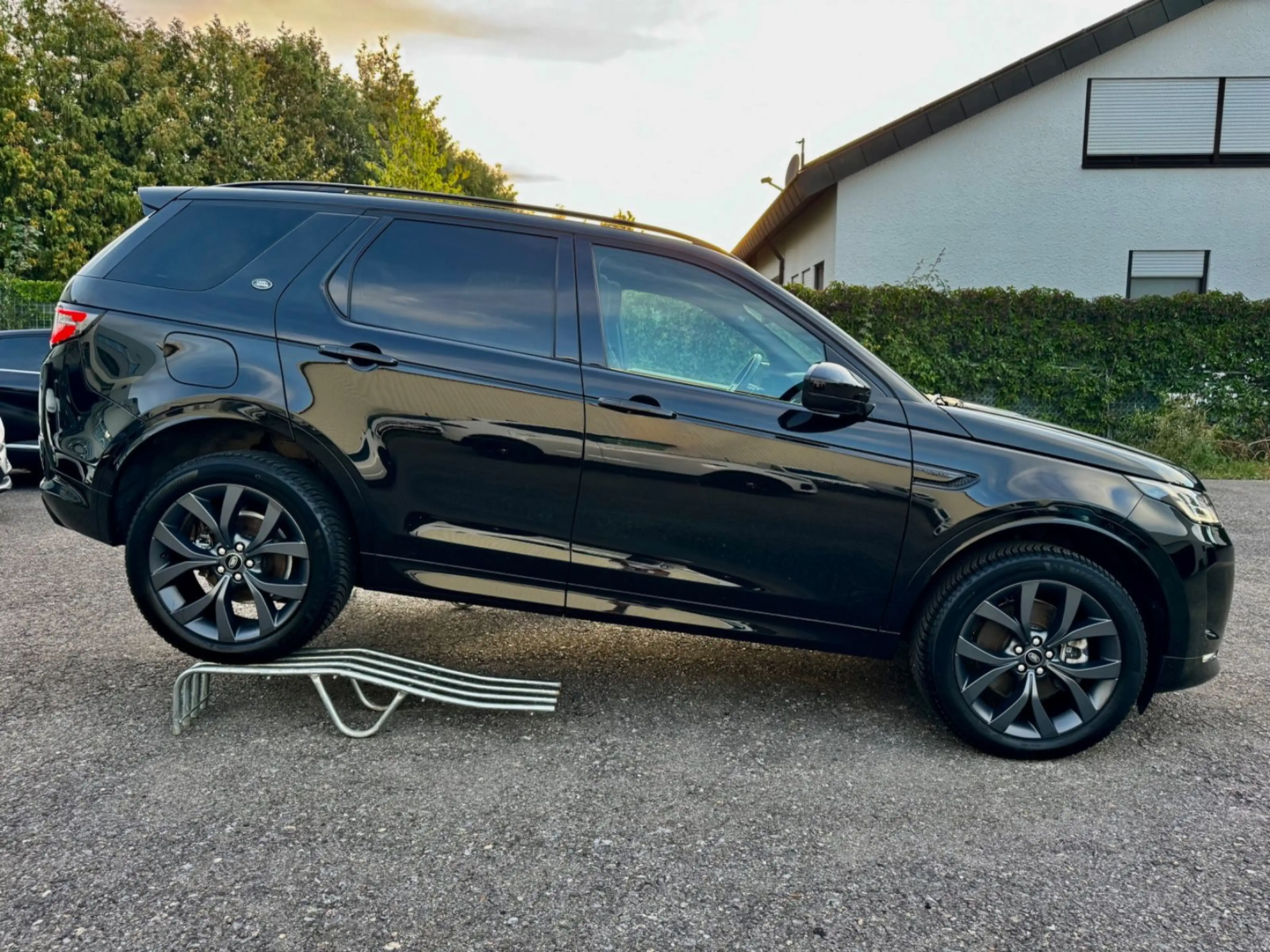 Land Rover Discovery Sport Sport P200 R-Dynamic SE Leder Navi — photo 5