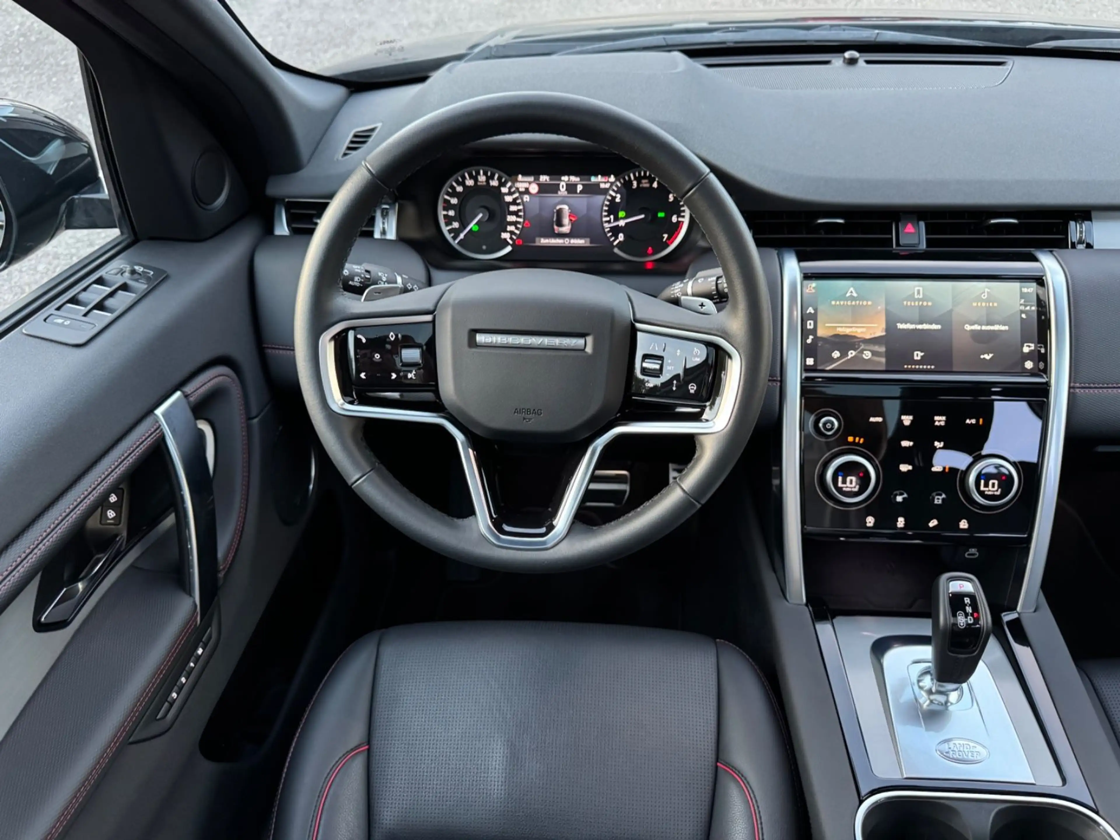 Land Rover Discovery Sport Sport P200 R-Dynamic SE Leder Navi — photo 14