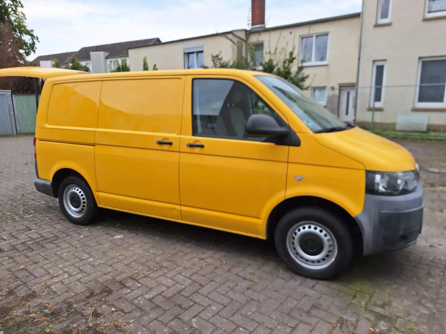 Volkswagen T5 Transporter Firmenfahrzeug 5750 Netto Tüv Neu Gelb - 1