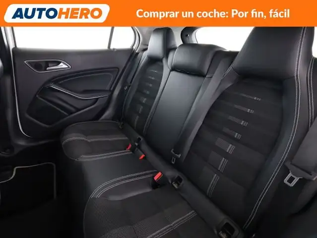 Mercedes-Benz Gla view 15
