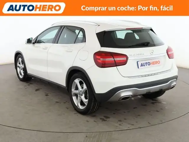 Mercedes-Benz Gla view 4