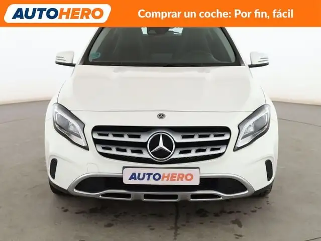 Mercedes-Benz Gla view 9