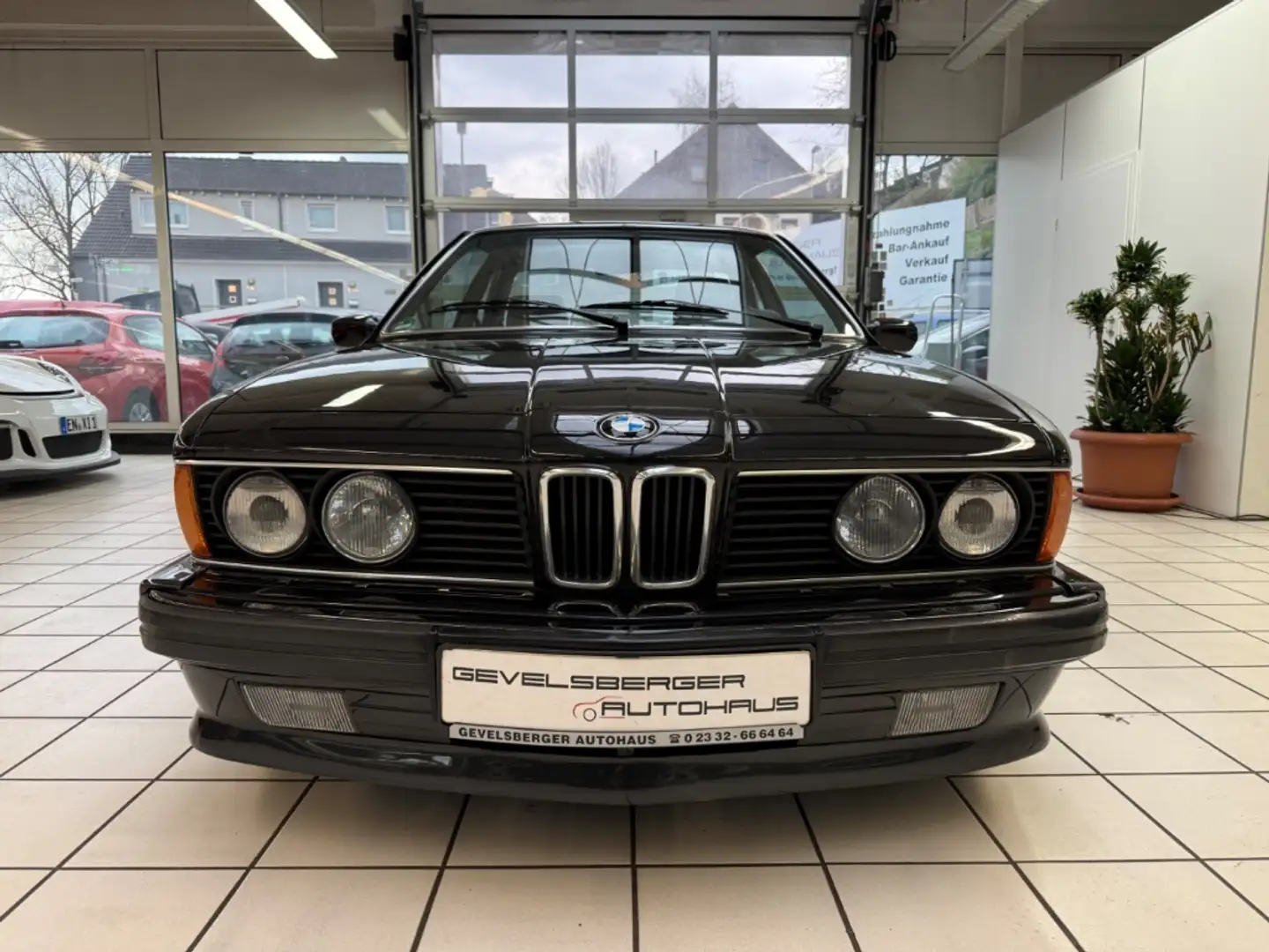 BMW 635 CSI M-Paket Leder Automatik Noir - 2