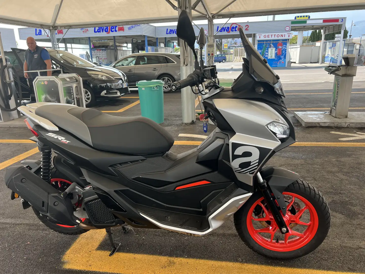 Aprilia SR GT 125 - 2