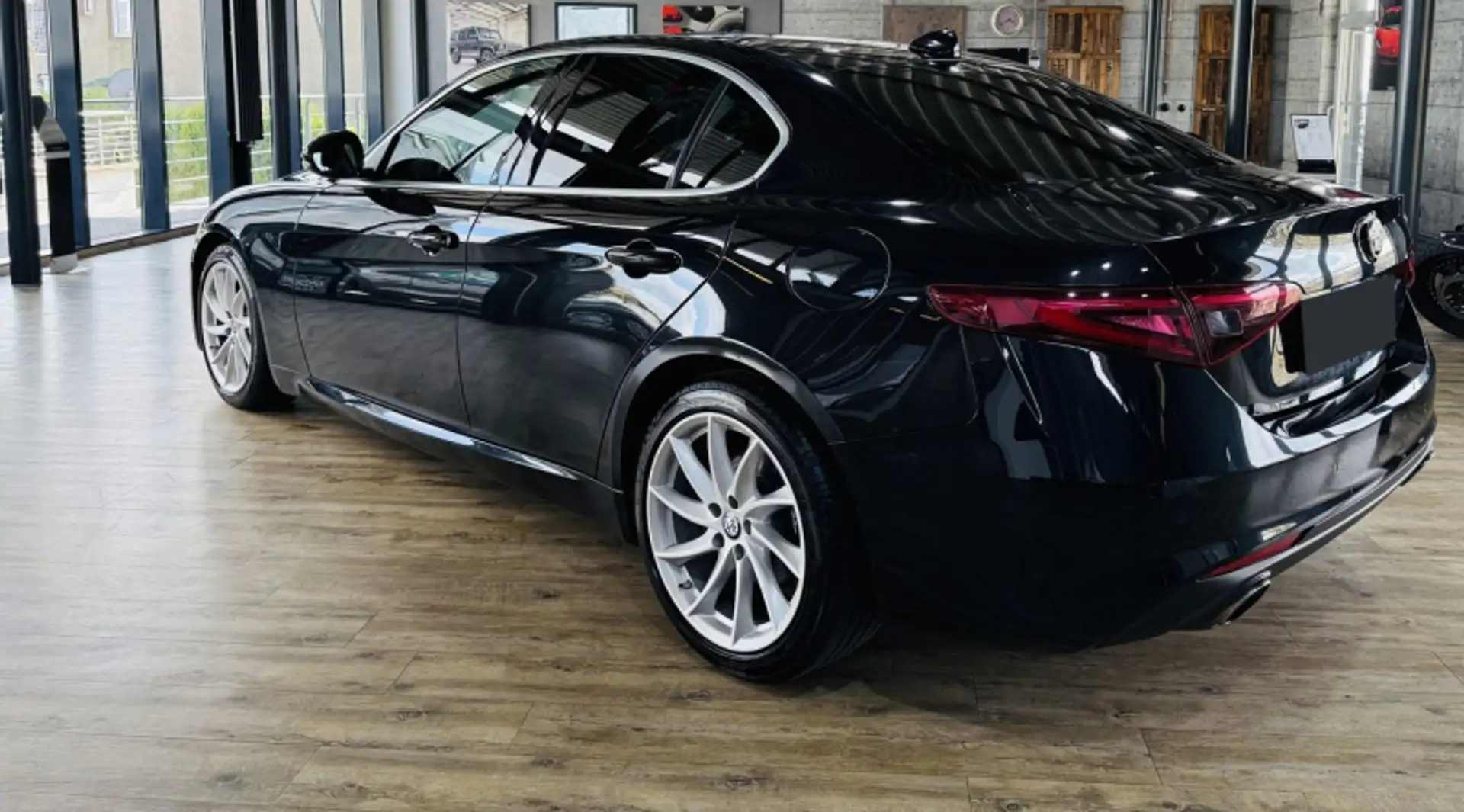 Alfa Romeo Giulia 2.0 Turbo 200 CV AT8 Super Nero - 2