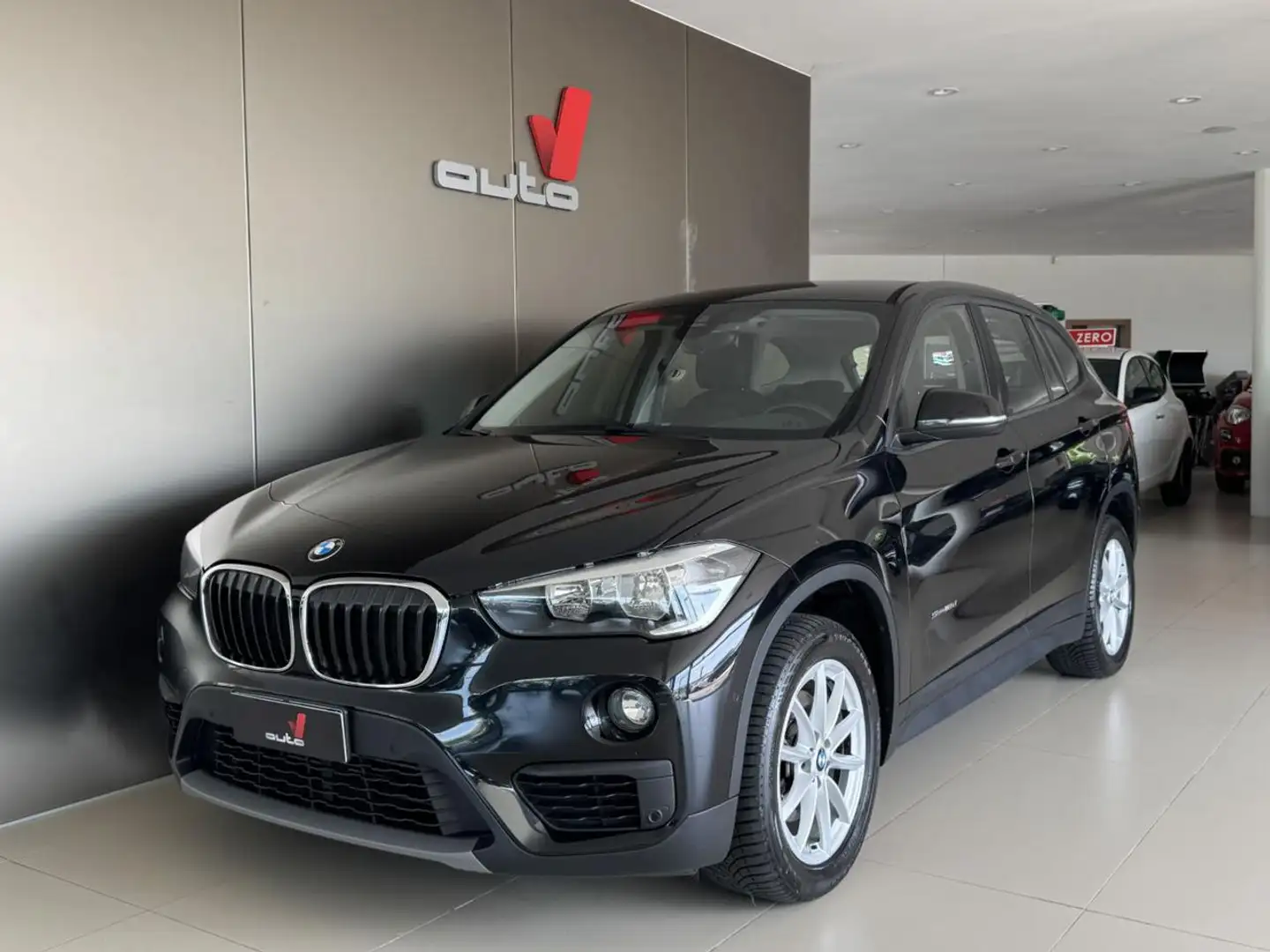 BMW X1 sDrive18d Business Noir - 2