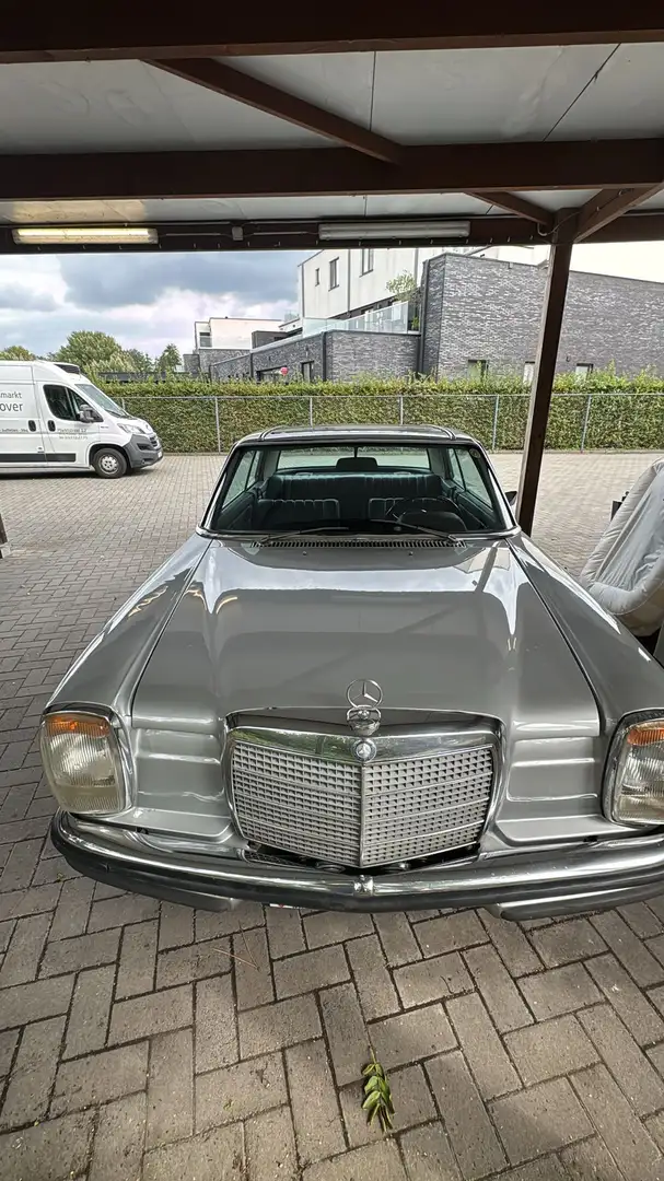 Mercedes-Benz W 114/115 Strich-Acht 280ce Coupe Grau - 2