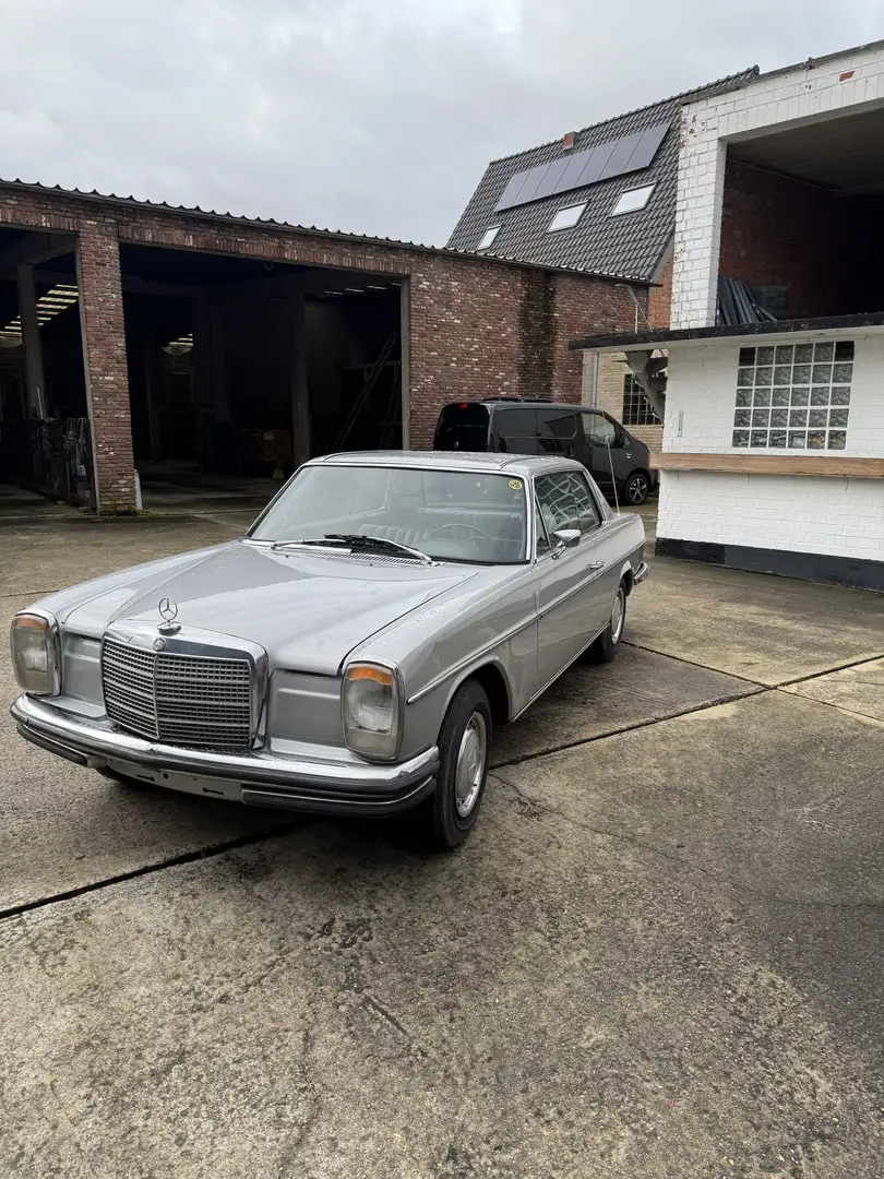 Mercedes-Benz W 114/115 Strich-Acht 280ce Coupe Grau - 1