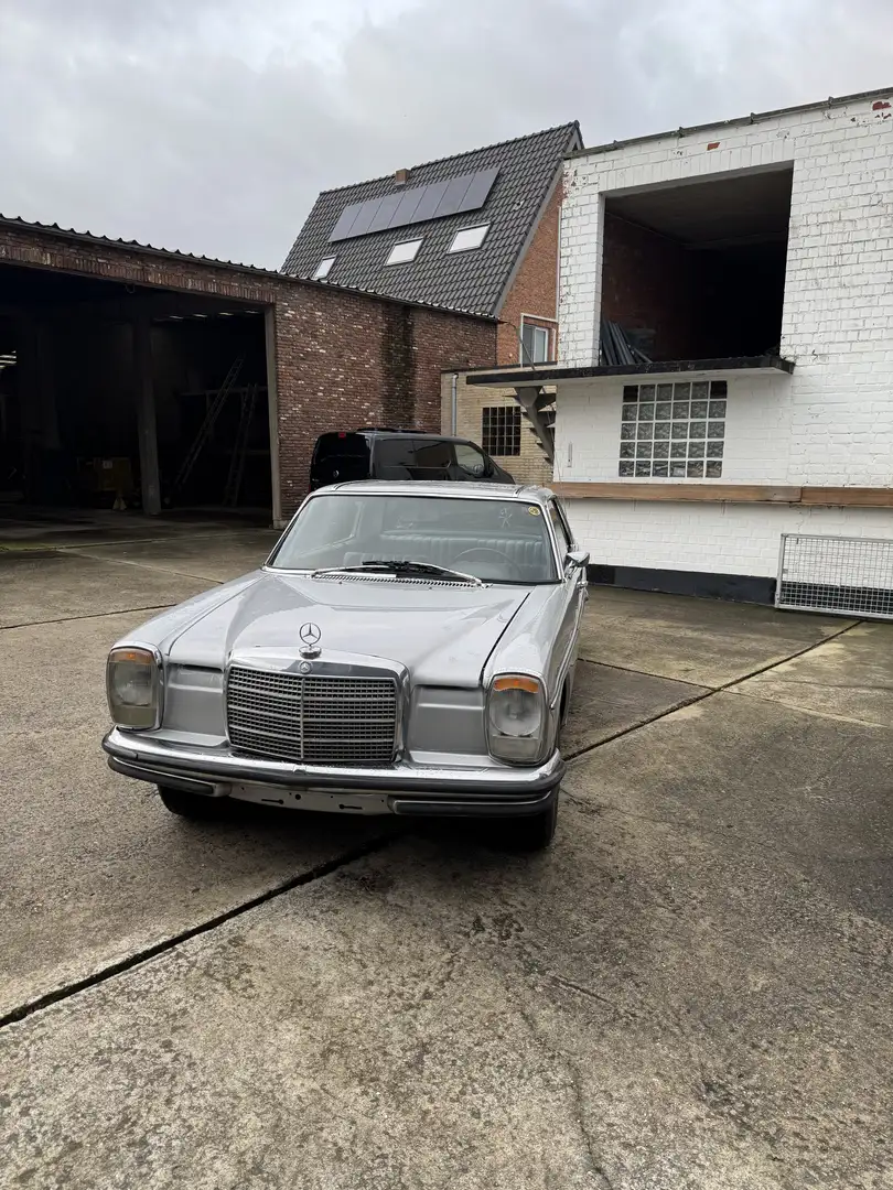 Mercedes-Benz W 114/115 Strich-Acht 280ce Coupe Grau - 2