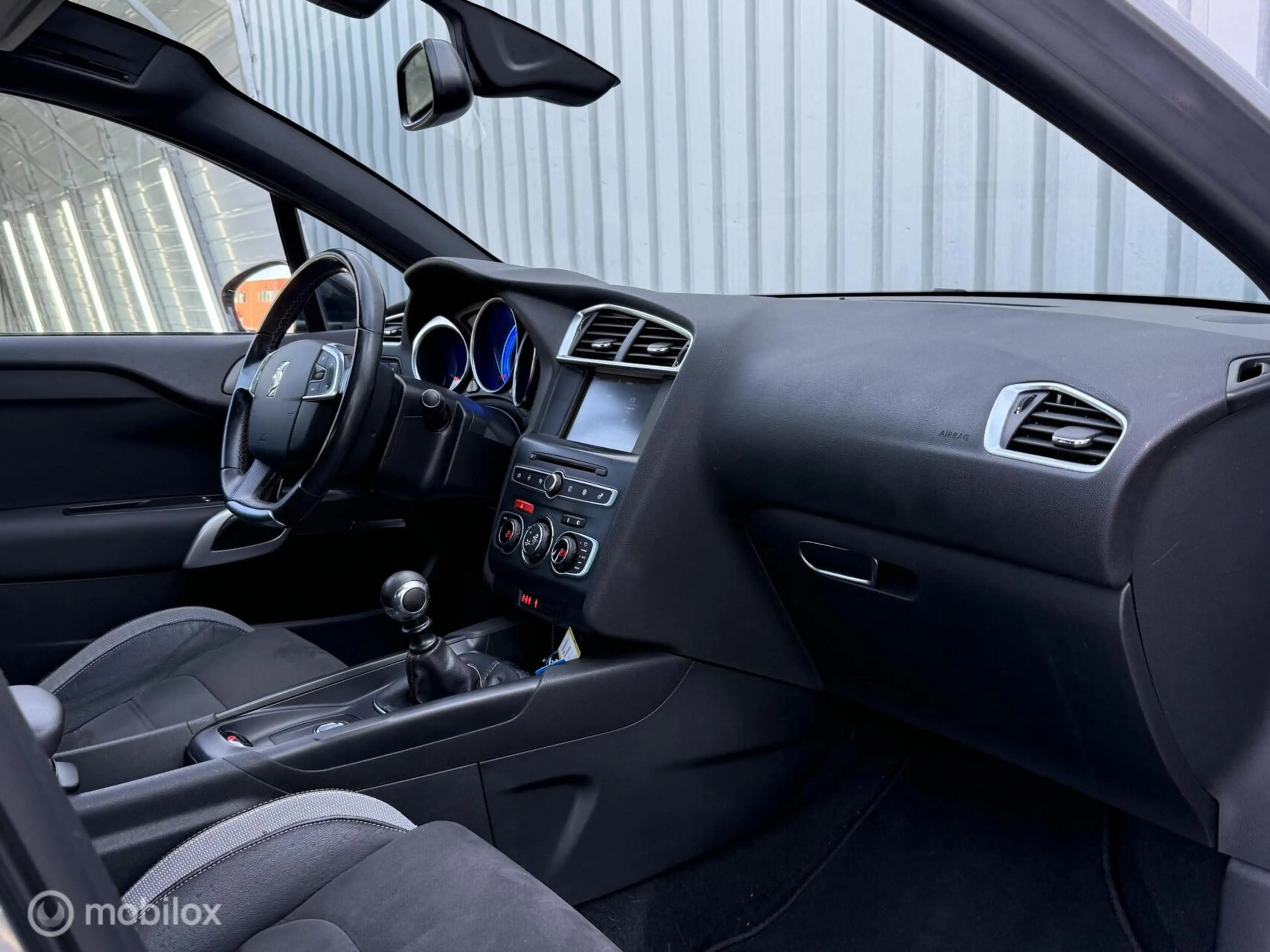 DS Automobiles DS 4 1.2 Performance Line | Alcantara | Massage | DENON — photo 19