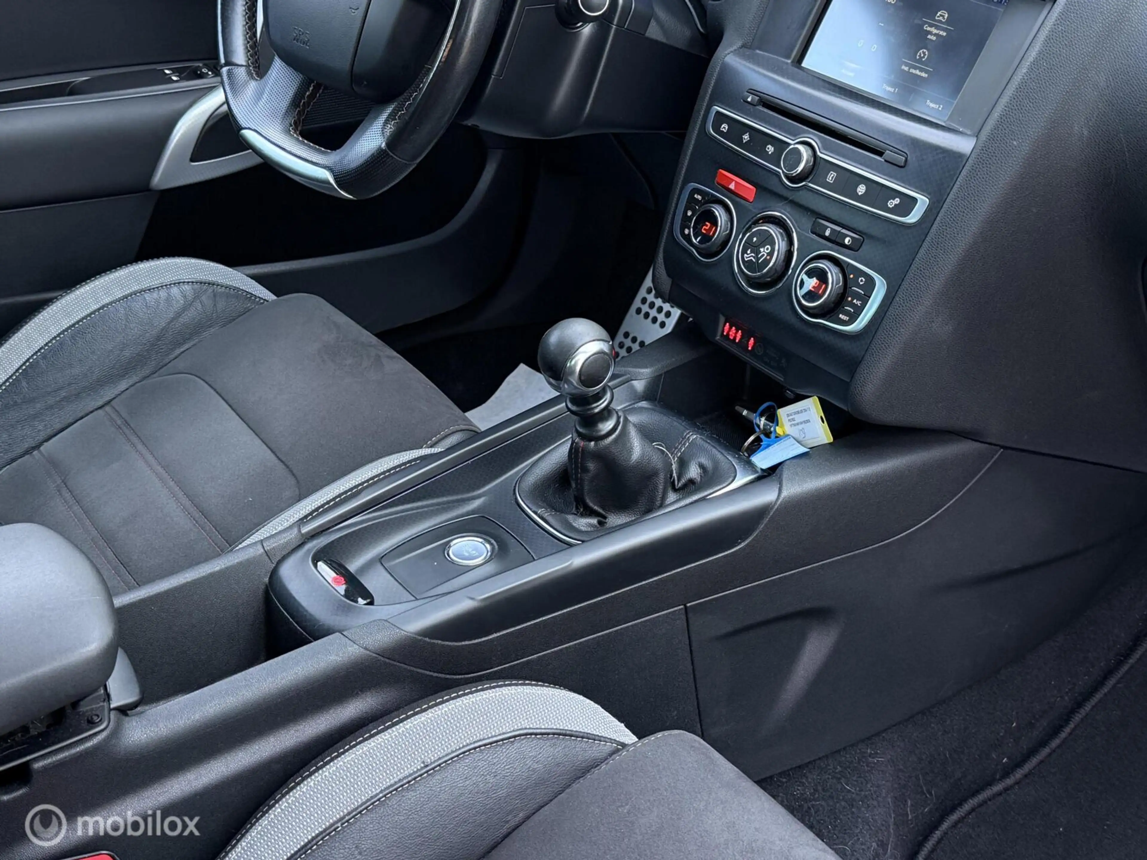 DS Automobiles DS 4 1.2 Performance Line | Alcantara | Massage | DENON — photo 20