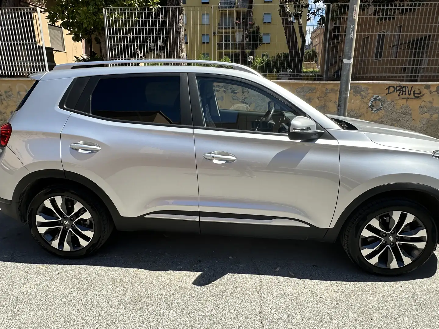 DR Automobiles DR4 DR 4.04.0 1.5 turbo Gpl 149cv dct Plateado - 1