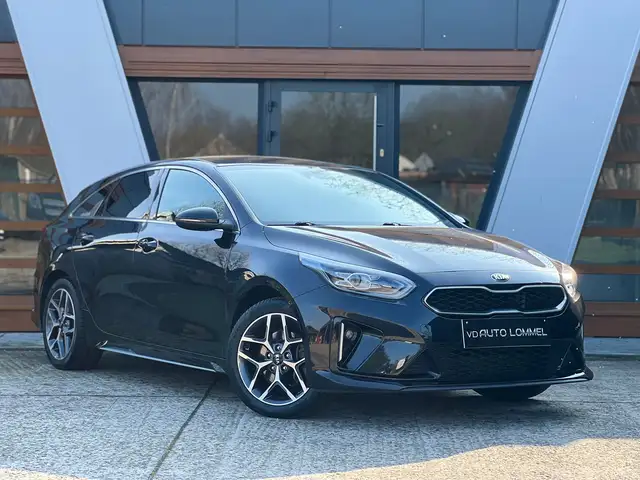 Kia ProCeed / pro_cee'd 1.4i / GT LINE/ LED/ CAMERA/ JBL/ CARPLAY/GARANTIE