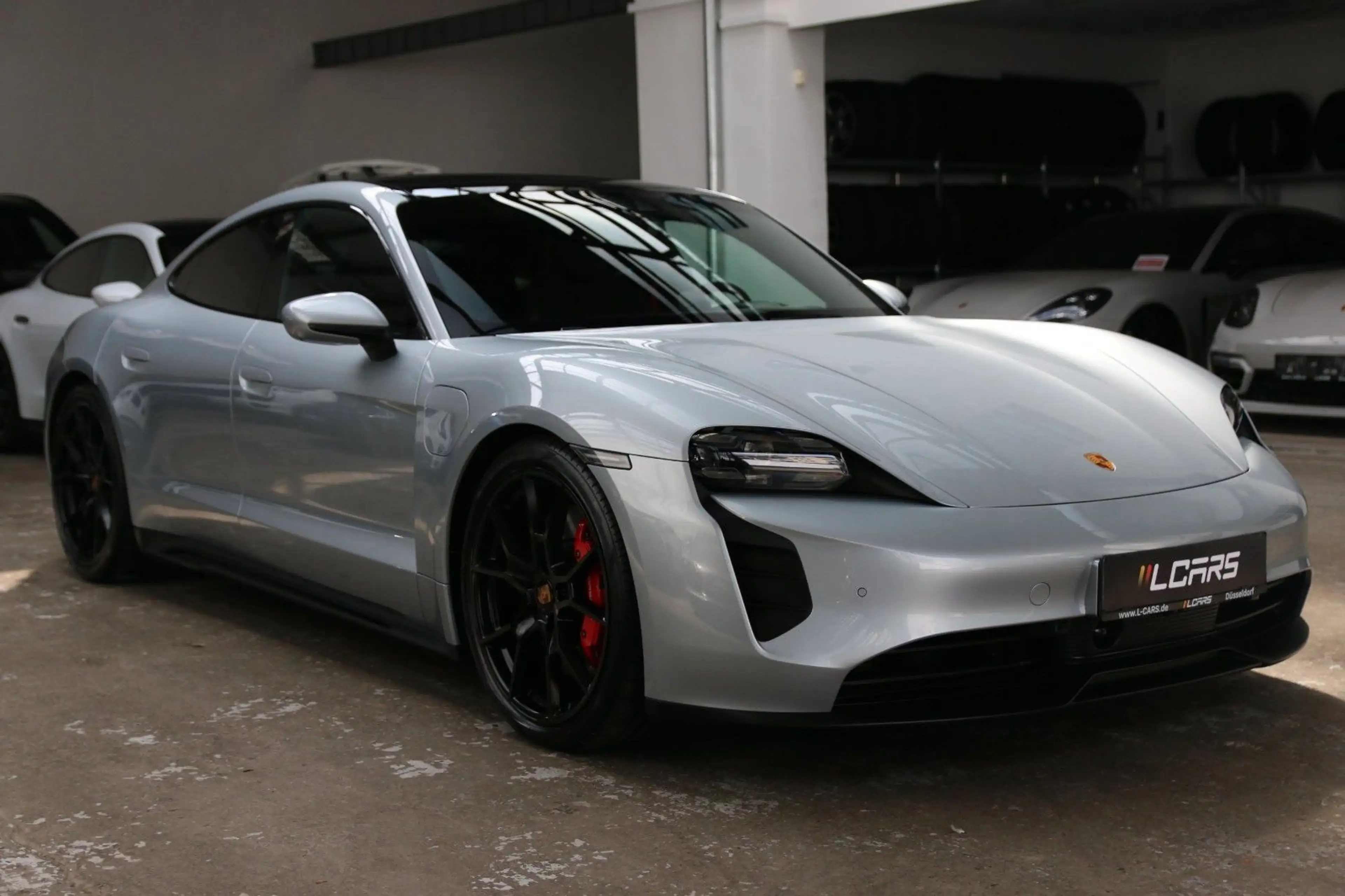 Porsche Taycan GTS InnoDrive Panorama 360° 5-Sitzer 21" — photo 4