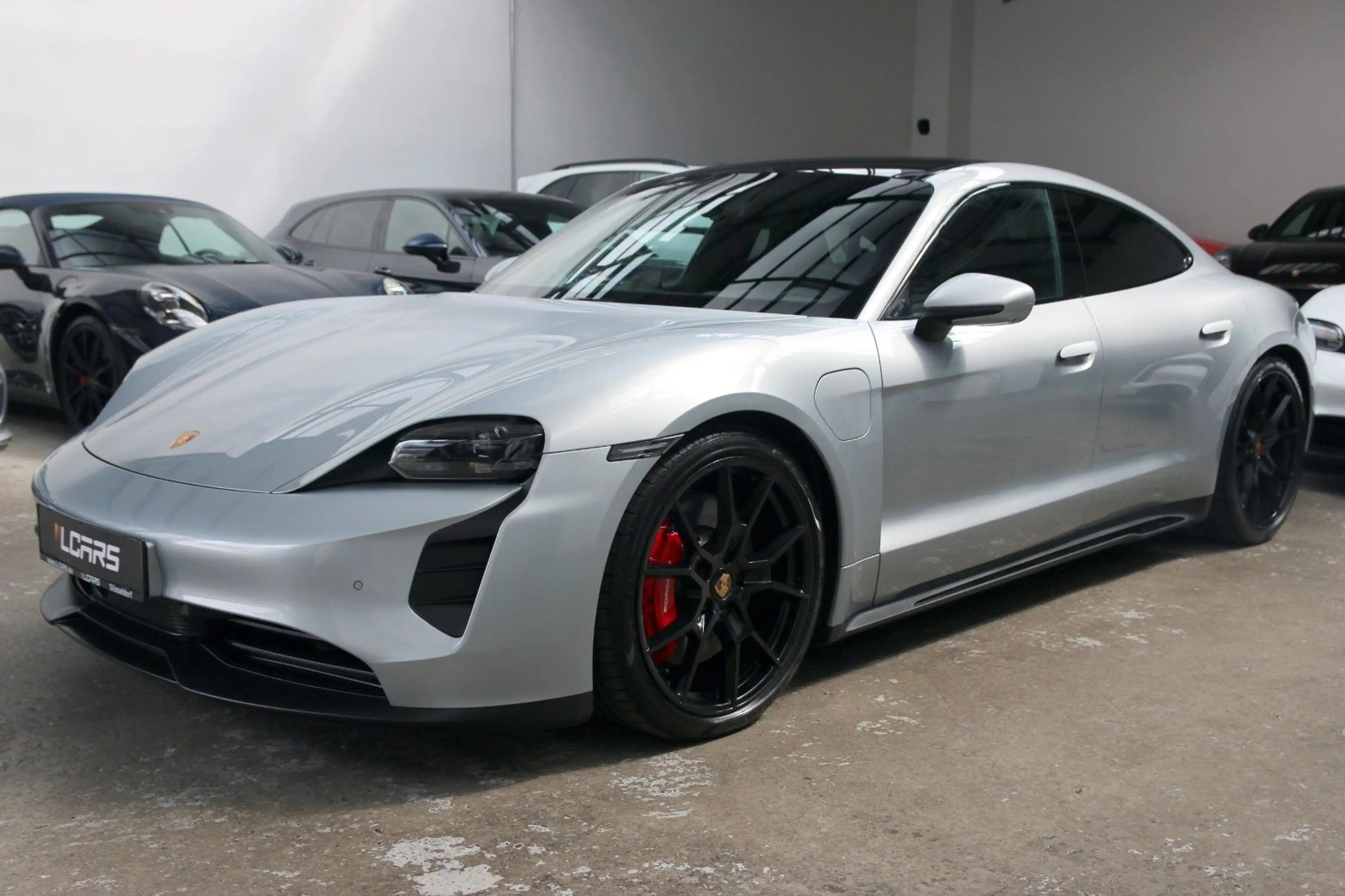 Porsche Taycan GTS InnoDrive Panorama 360° 5-Sitzer 21" — photo 2