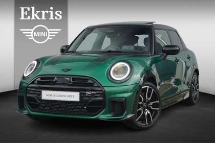 MINI Cooper S 5-Deurs / John Cooper Works Uitvoering / Pakket M